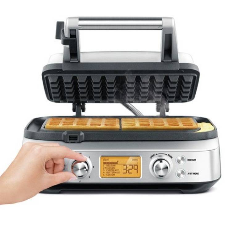 Breville BWM640 the Smart Waffle™ Pro 4 Slice Waffle Maker